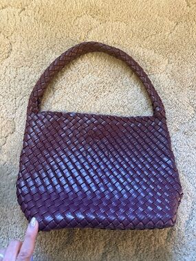 Sonoma Woven Shoulder Bag in Plum